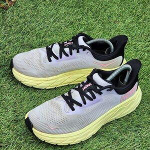 HOKA ARAHI 7 - Womens Athletic Shoes - SIZE 8.5B -- Please See All Pictures